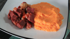 Carne de sol com purê de abóbora