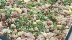 Feijão tropeiro à carioca