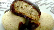 Bolachinhas de aveia com molho de chocolate