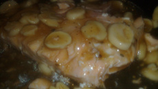 Salmão ao molho madeira com champignons