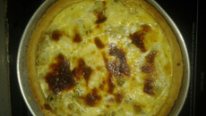 Quiche de brócolis e 3 queijos