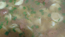 Sopa agnoline ou capeleti de calabresa