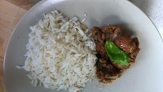 Frango com manjericão