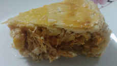 Empadão de frango de massa com óleo