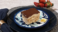 Pavê 4 leites com cobertura de creme de avelã zero açúcar