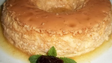 Pudim de leite com coco