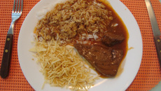 Carne ao molho de cerveja preta