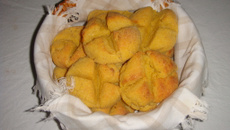 Broinha de fubá da tia Naná