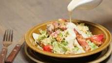 Salada simples com molho