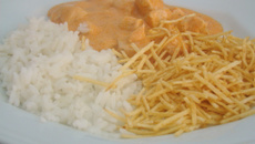 Strogonoff de carne ou frango - cremoso