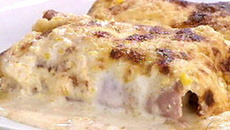 Frango enroladinho com molho branco