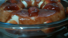 Manjar de coco com calda de morango