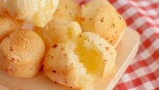 Pão de queijo mineiro
