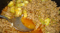 Carne moída com berinjela e abobrinha