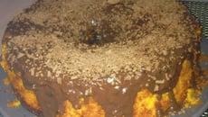 Bolo de cenoura com aveia e coco