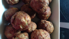 Bolovinho de codorna com carne moída