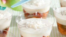 Maria-mole com frutas