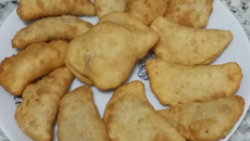 Pastel de massa cozida