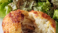 Bolinho de arroz com bacon fácil da Jô 