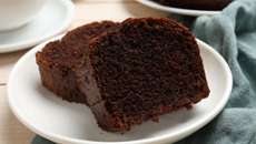 Bolo de chocolate sem glúten e lactose