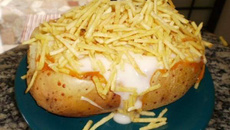 Batata recheada de frango da Van