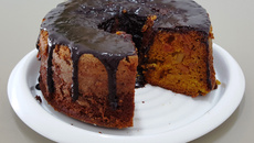 Bolo de cenoura frutado
