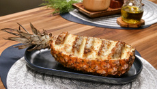 Lombo com abacaxi caramelizado