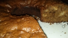 Bolo fit de granola com cacau