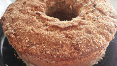 Bolo de maçã com coco