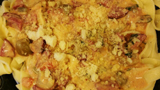 Macarrão com bacon e linguiça