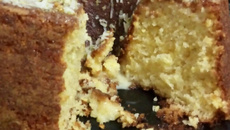 Bolo de laranja amarelinho