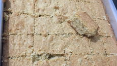 Bolo de farinha de mandioca