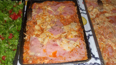 Lasanha simples com dois molhos