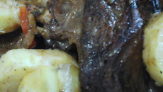 Costela bovina assada com batata doce