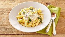 Macarrão de molho branco