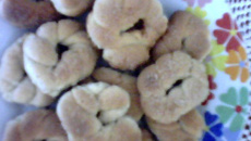 Rosquinha de nata com coco da Deia