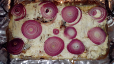 Filé de frango com creme de cebola e maionese