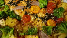 Salmão com legumes no forno