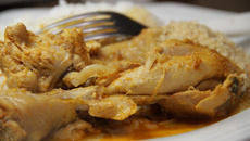 Frango de panela de pressão sem água