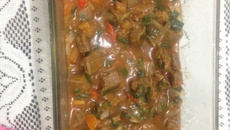 Bife ou carne em cubos ao molho