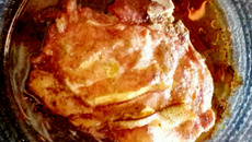 Bisteca de porco ao alho e bacon