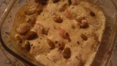 Linguiça de frango no forno ao molho branco