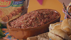 Sanduíche de farofa de carne seca