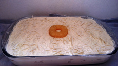 Pavê de quatro leites com abacaxi e chocolate branco