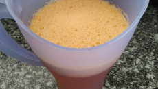 Suco de acerola com limão