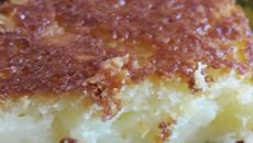 Bolo de fubá com creme