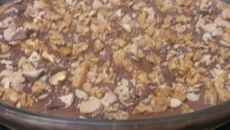 Pavê de nozes e bombom