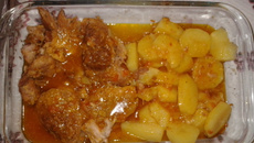Pernil na pressão com batatas