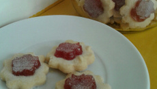 Biscoito amanteigado com goiabada