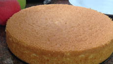 Pão-de-ló fácil e fofinho